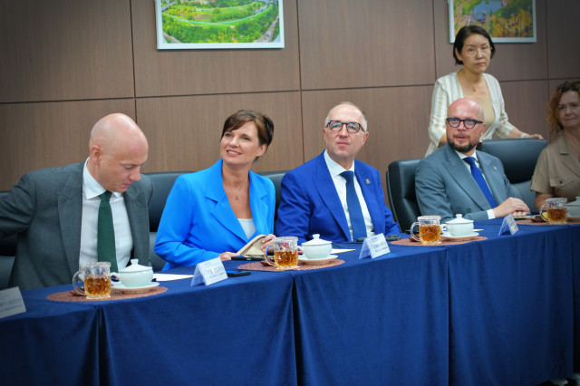resize_5.jpg